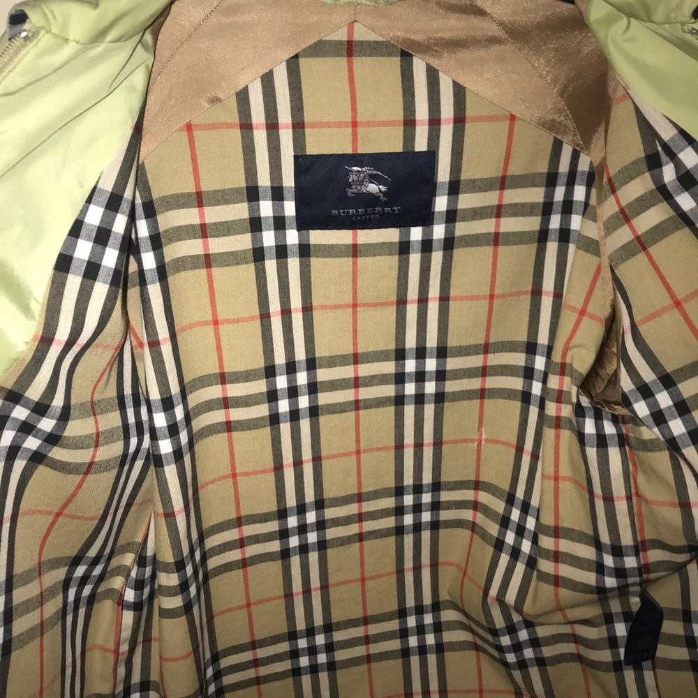 BURBERRY JACKET (Authentic) - Picture 2 of 4